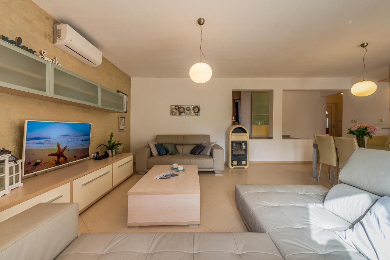 Villa Peace Zara Esterno foto